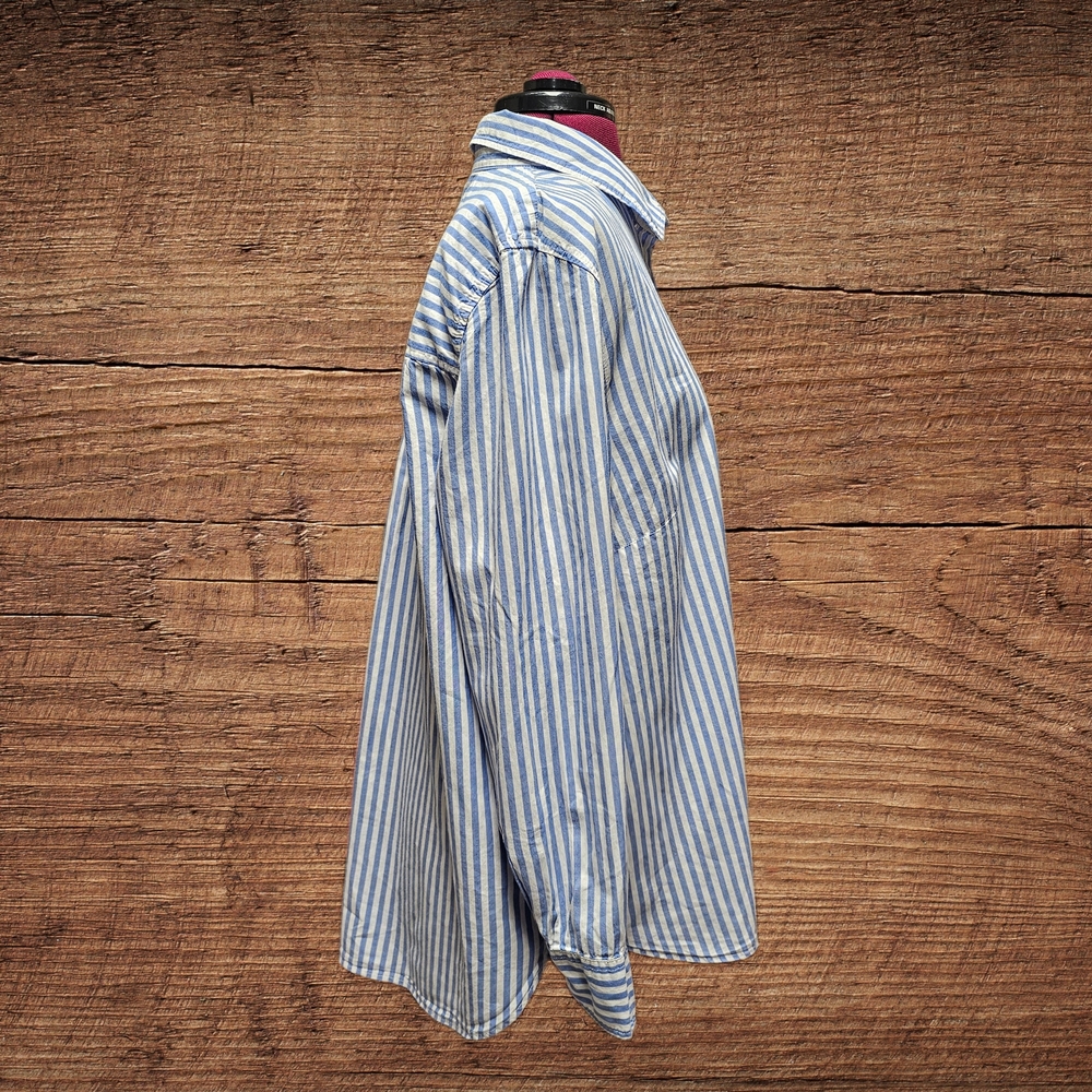 H&M Striped Button-Down Shirt in Blue and White Womens - Picture 5 of 16